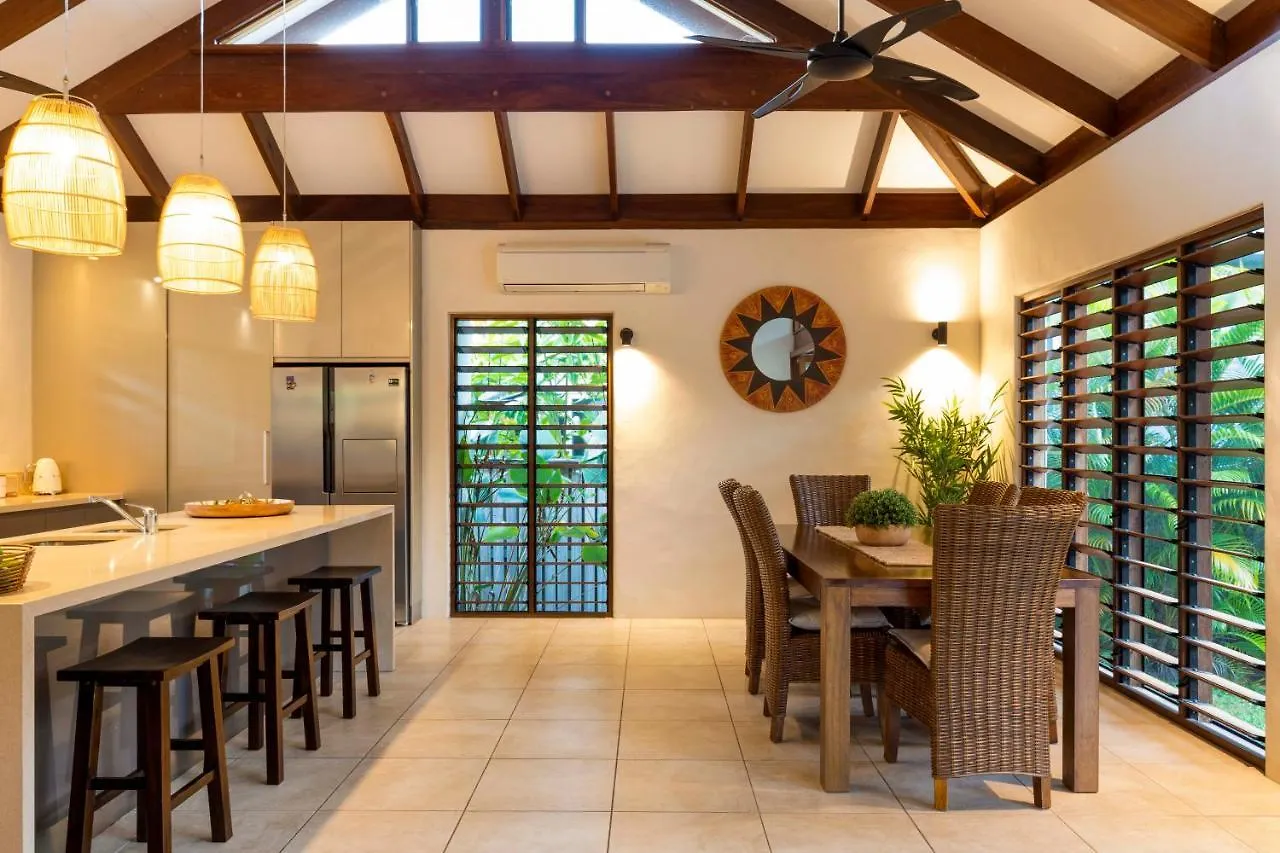 Villa Indah Port Douglas
