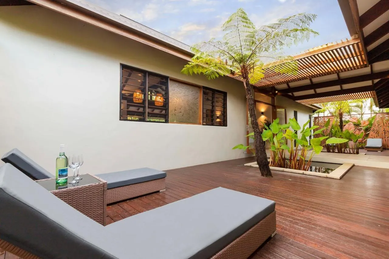 Indah Port Douglas Villa