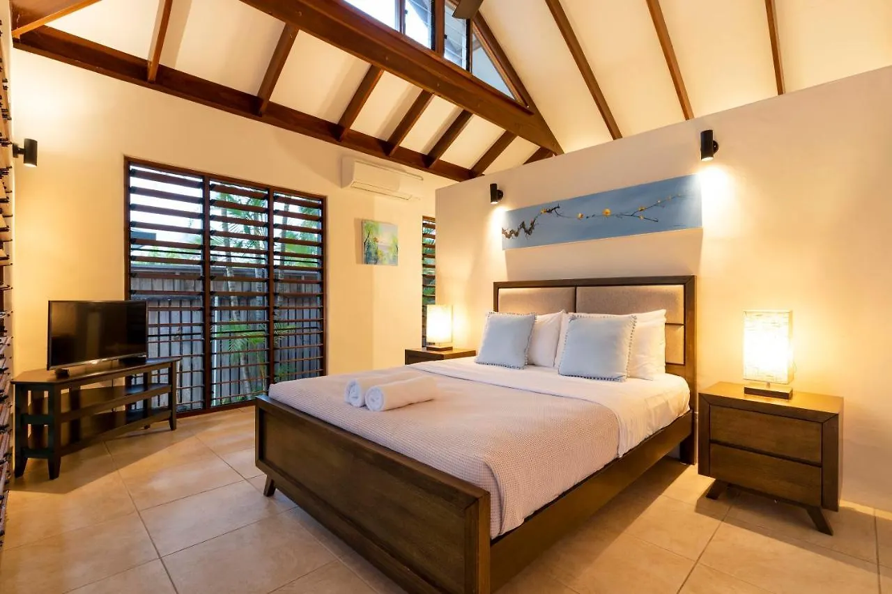 Villa Indah Port Douglas